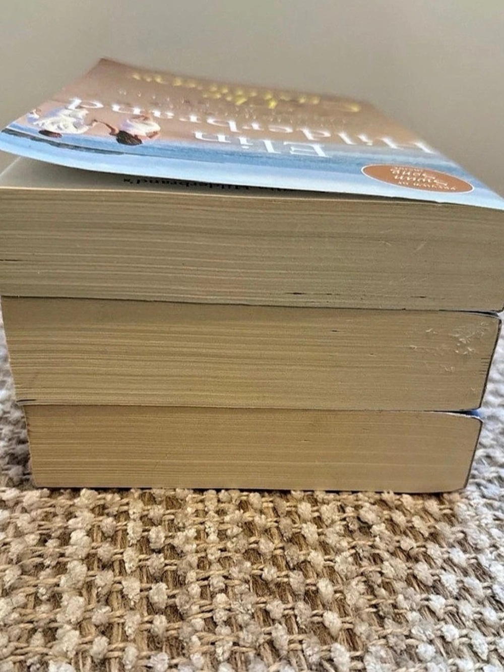 Elin Hilderbrand 3-Book Bundle: The Castaways, 28 Summers, Summer of 69 - Picture 6 of 6